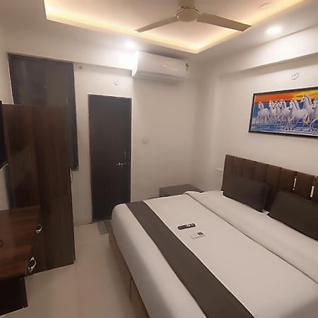 Hotel Kiwi Inn Vijaynagar Scheme 78 Indore Exterior foto