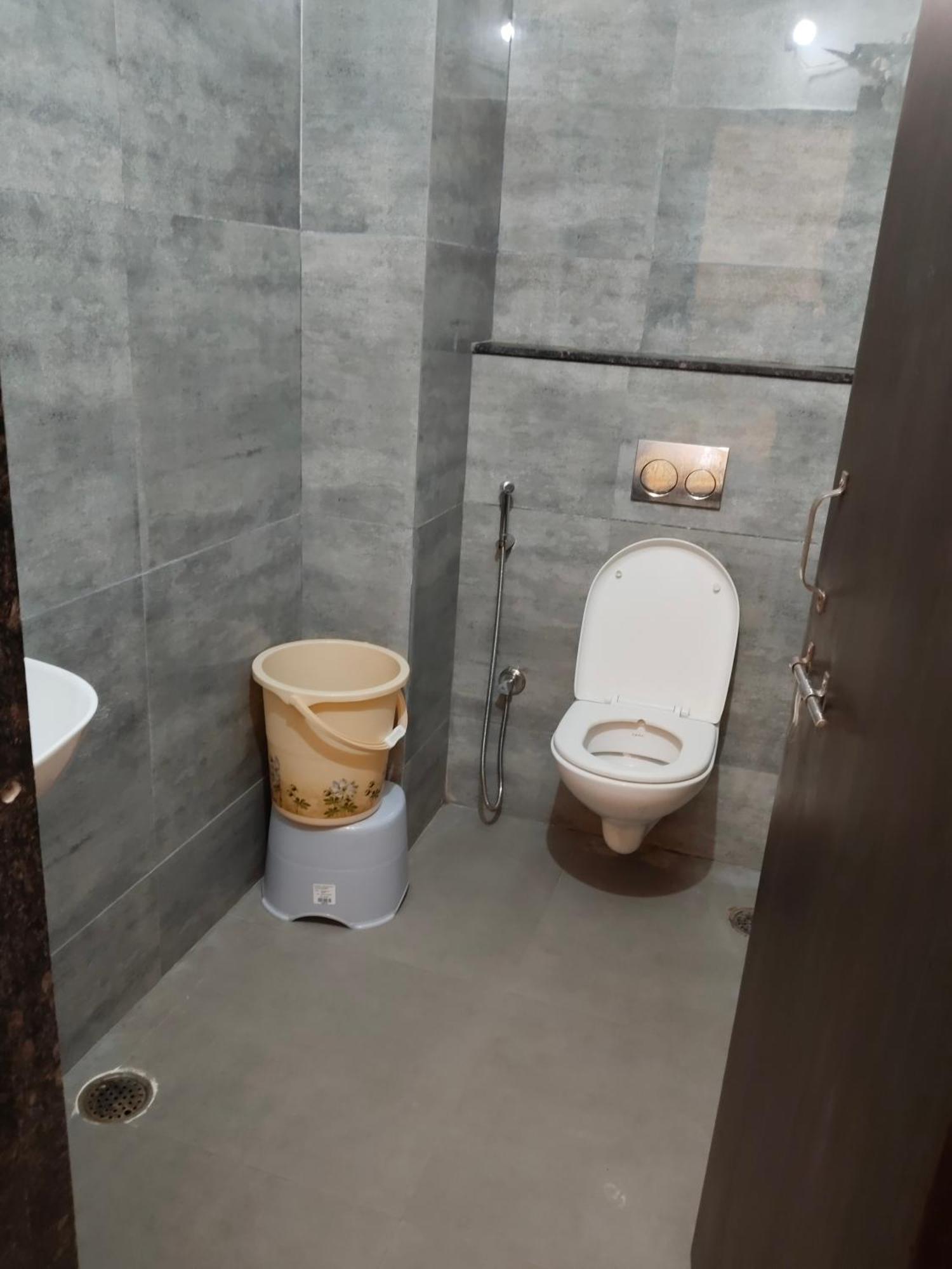 Hotel Kiwi Inn Vijaynagar Scheme 78 Indore Exterior foto