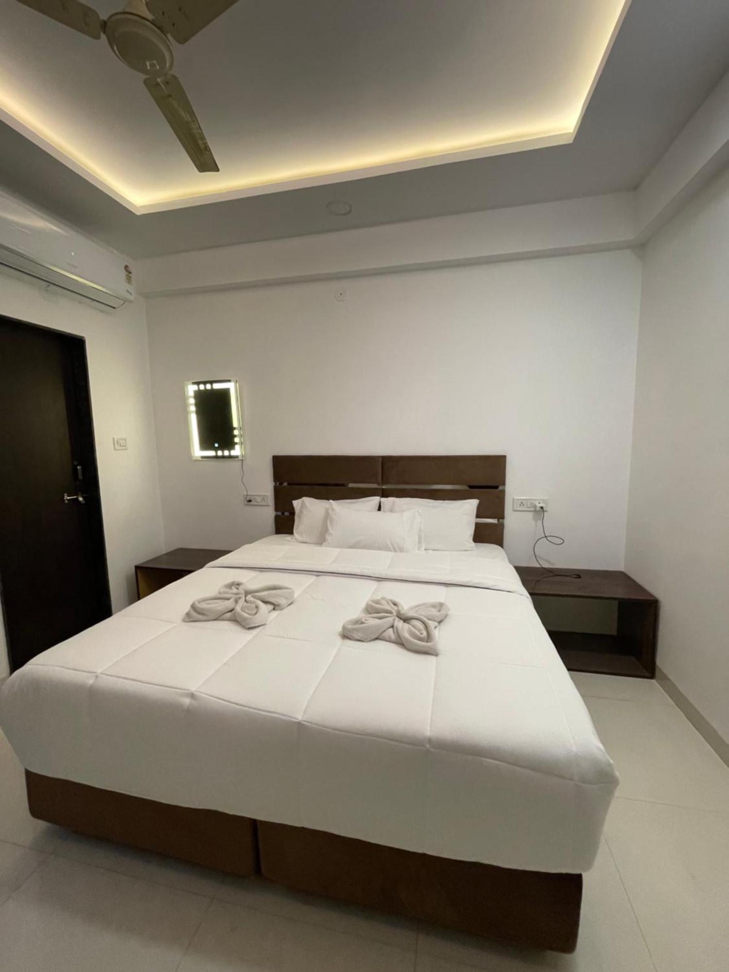 Hotel Kiwi Inn Vijaynagar Scheme 78 Indore Exterior foto