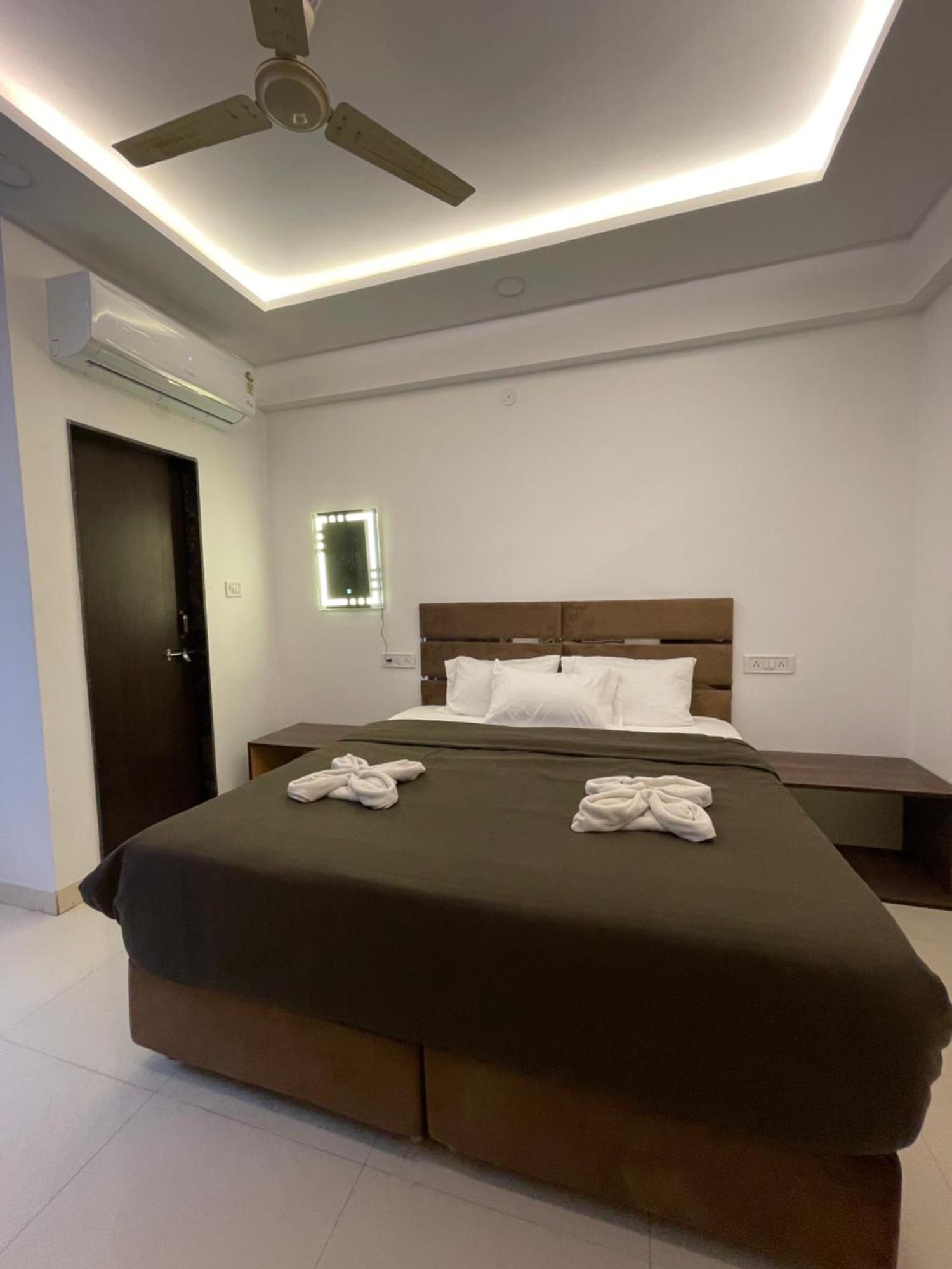 Hotel Kiwi Inn Vijaynagar Scheme 78 Indore Exterior foto