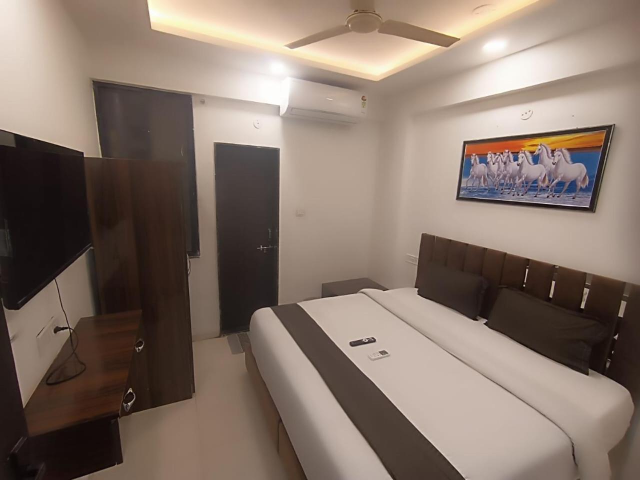 Hotel Kiwi Inn Vijaynagar Scheme 78 Indore Exterior foto
